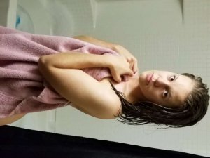 Anne-aurélie erotic massage in Burbank